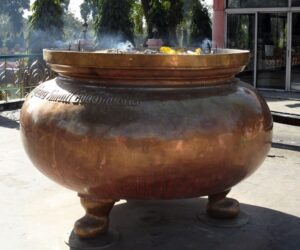 Incensário gigante, Templo Mahabodhi, Bodhgaya