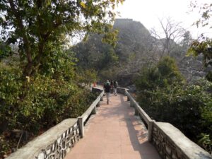 Monte Gridhrakuta (Pico do Abutre), Rajgir