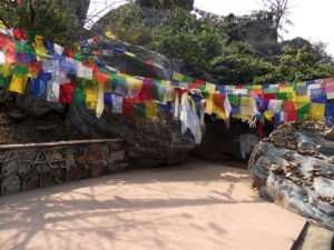 Caverna no Monte Gridhrakuta (Pico do Abutre), Rajgir