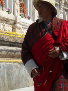 Peregrino no Templo Mahabodhi, Bodhgaya