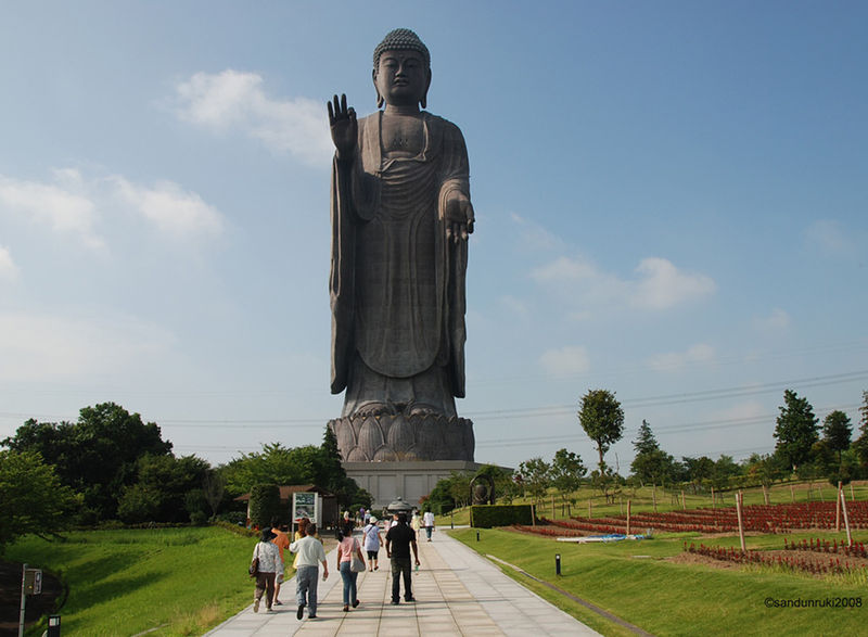 Estátua de Buda | Ushiku Daibutsu | Japão