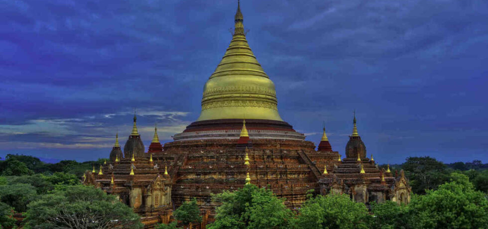 Stupa - Pagoda - Budista