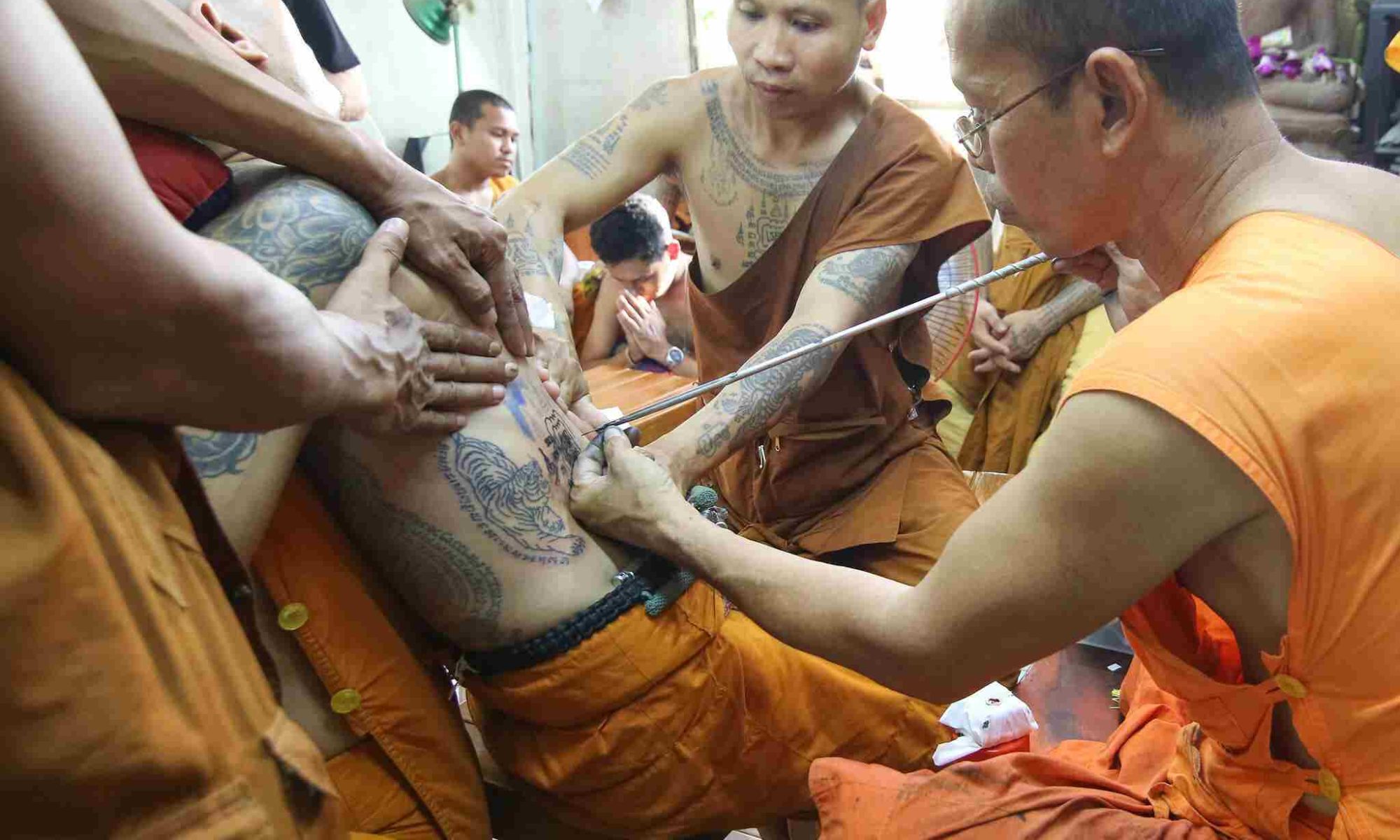 Tatuagem monge - Tatuado pelas mãos de um monge.